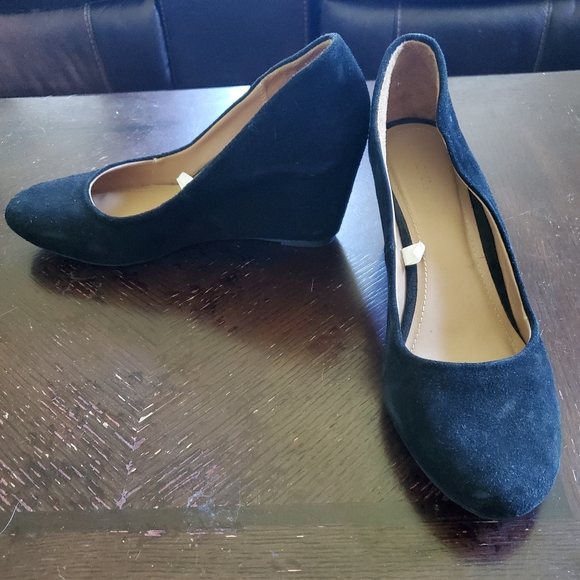 Black suede Merona heels - Picture 2 of 2